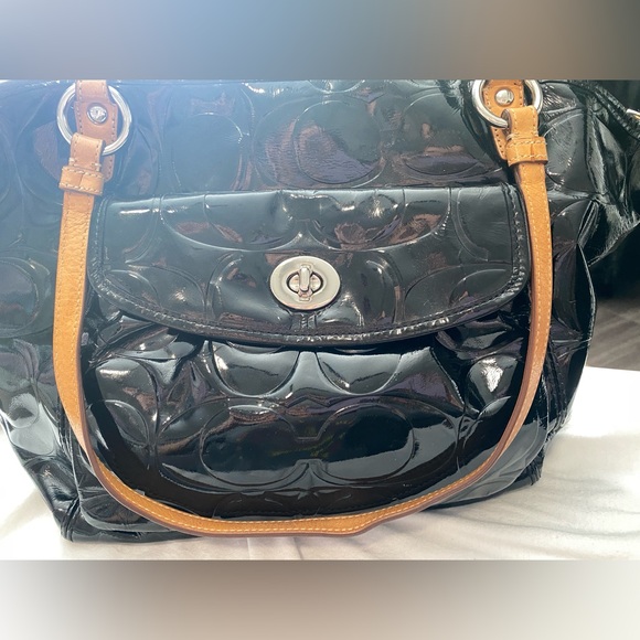 Coach patent leather tote large with matching wallet - Picture 3 of 16